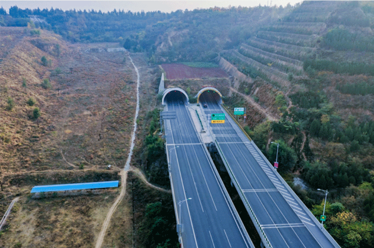 河南武陟至西峡高速公路桃花峪隧道工程